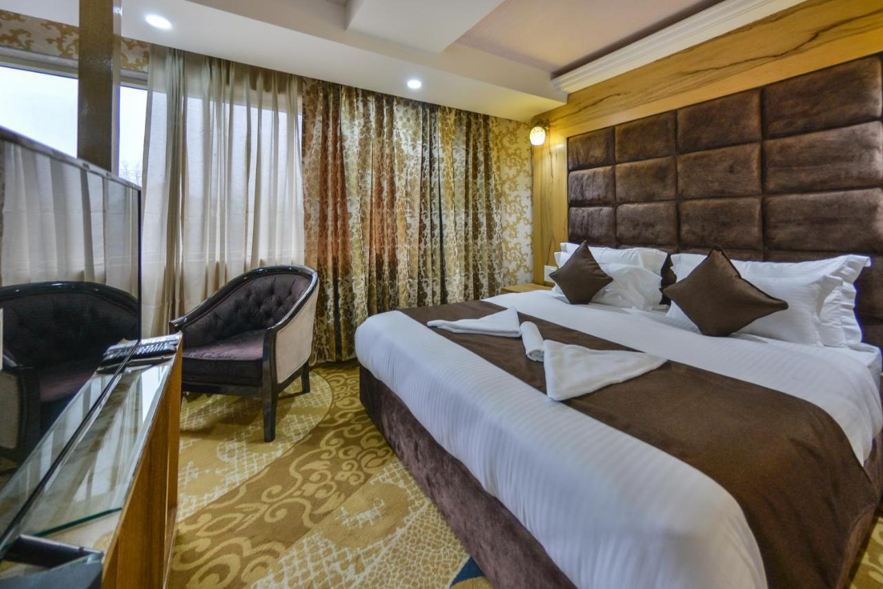 Hotel The Montreal Telbal Ngoại thất bức ảnh