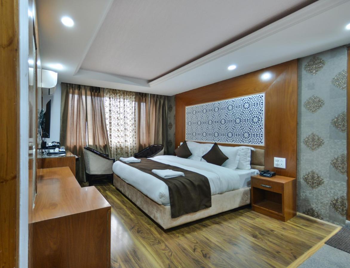 Hotel The Montreal Telbal Ngoại thất bức ảnh