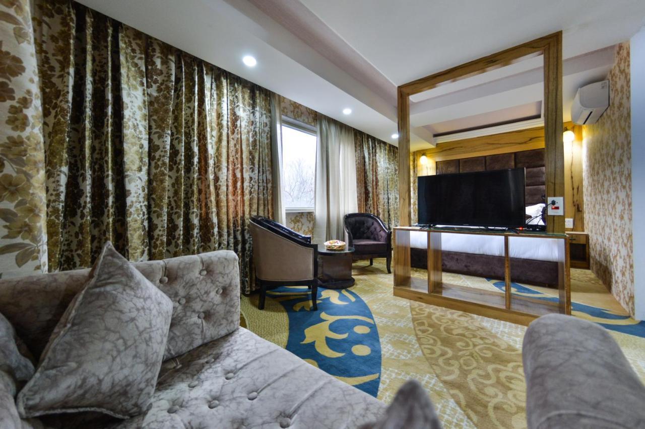 Hotel The Montreal Telbal Ngoại thất bức ảnh