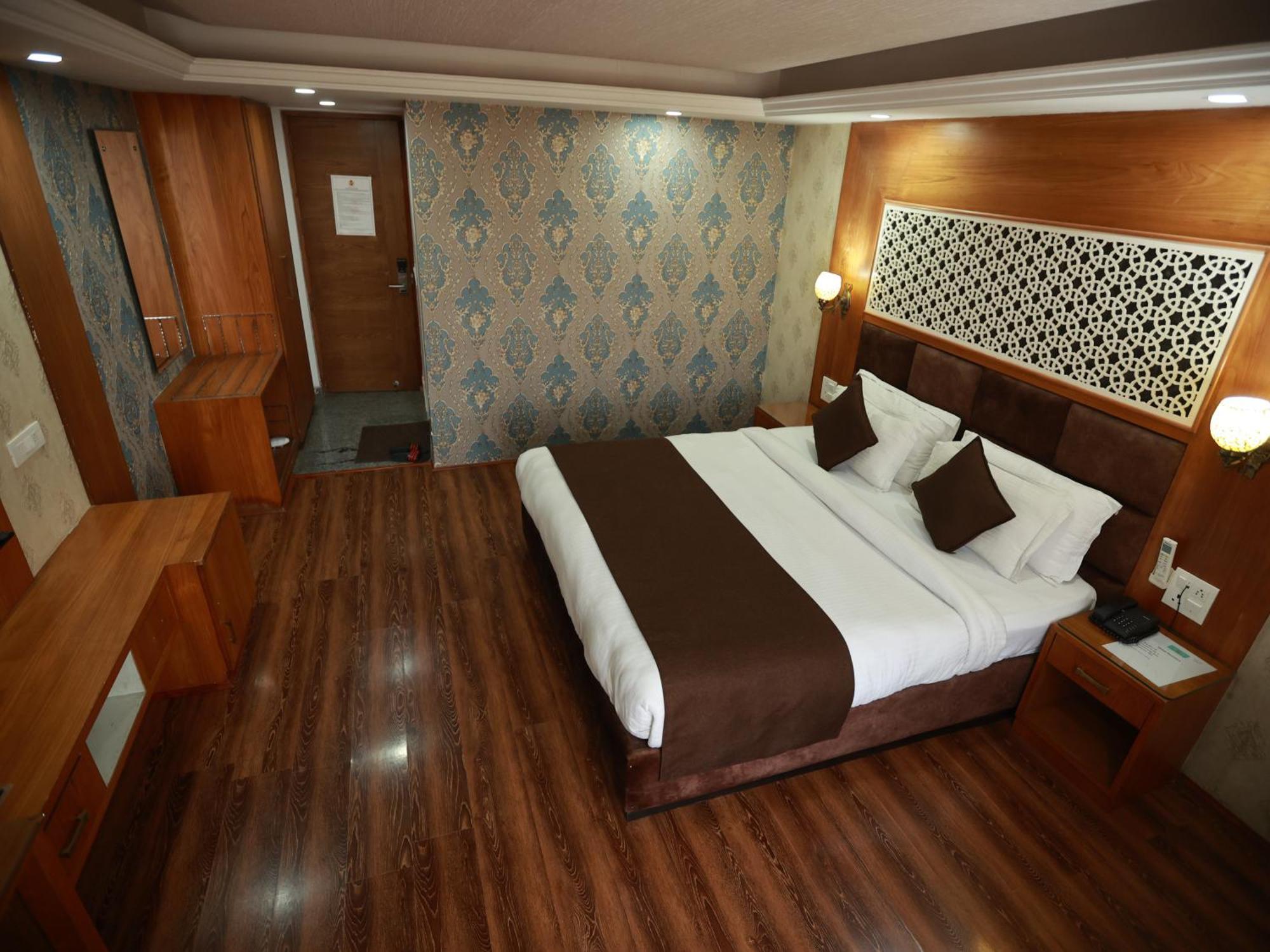 Hotel The Montreal Telbal Ngoại thất bức ảnh