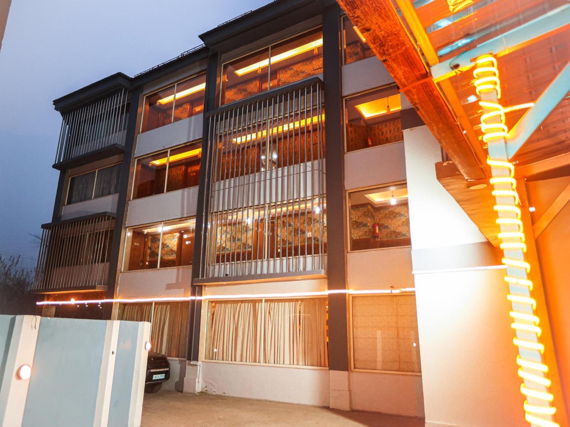 Hotel The Montreal Telbal Ngoại thất bức ảnh