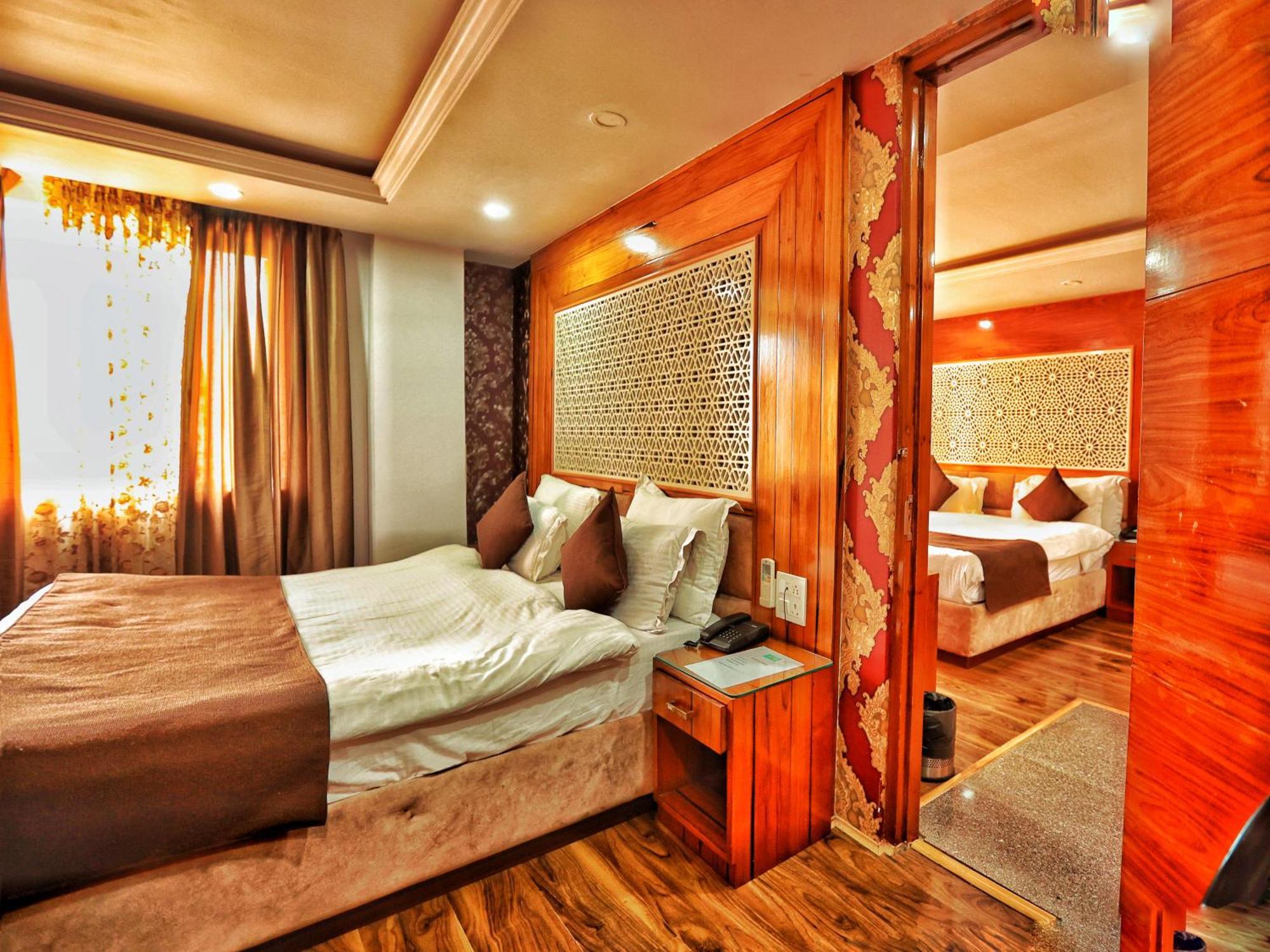 Hotel The Montreal Telbal Ngoại thất bức ảnh