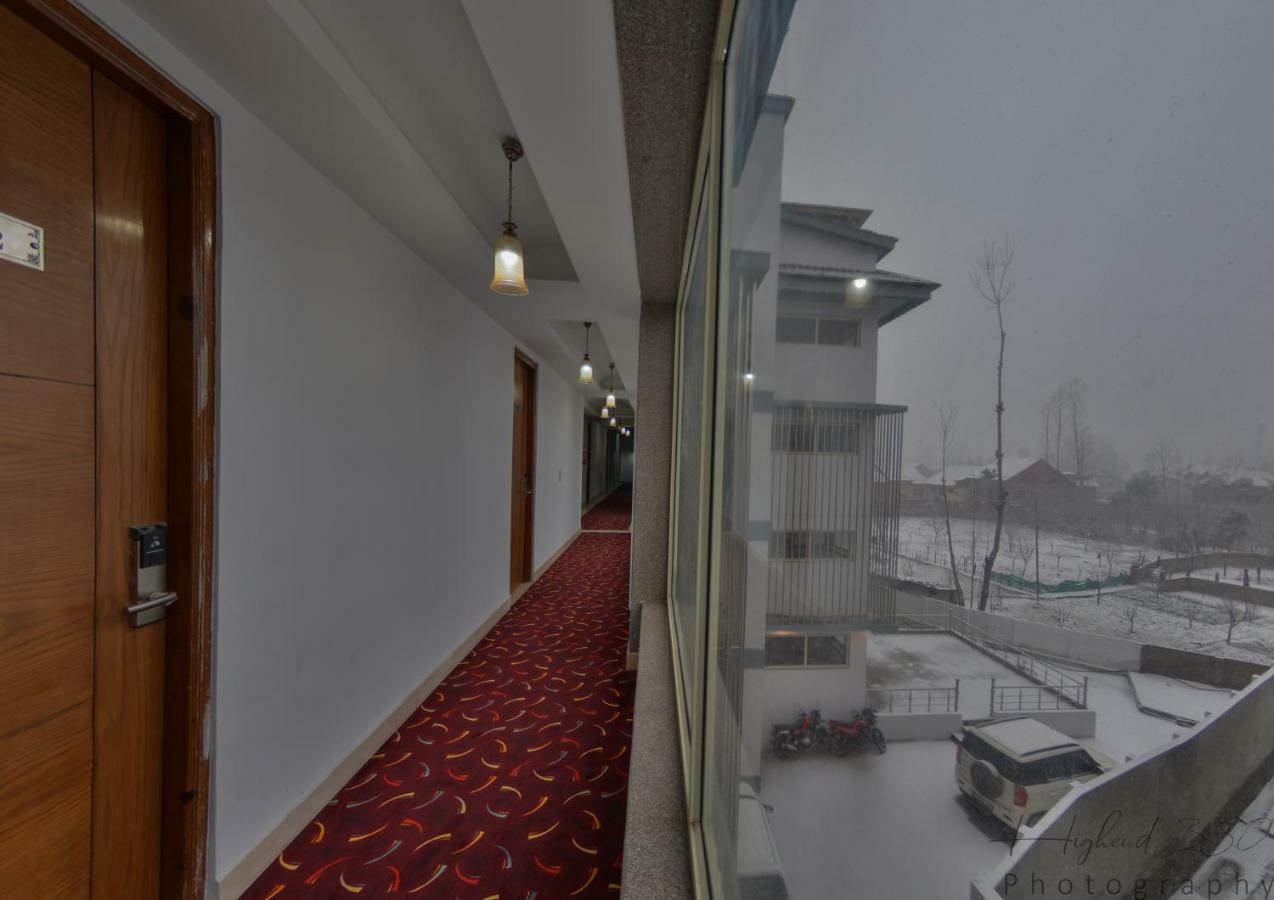 Hotel The Montreal Telbal Ngoại thất bức ảnh