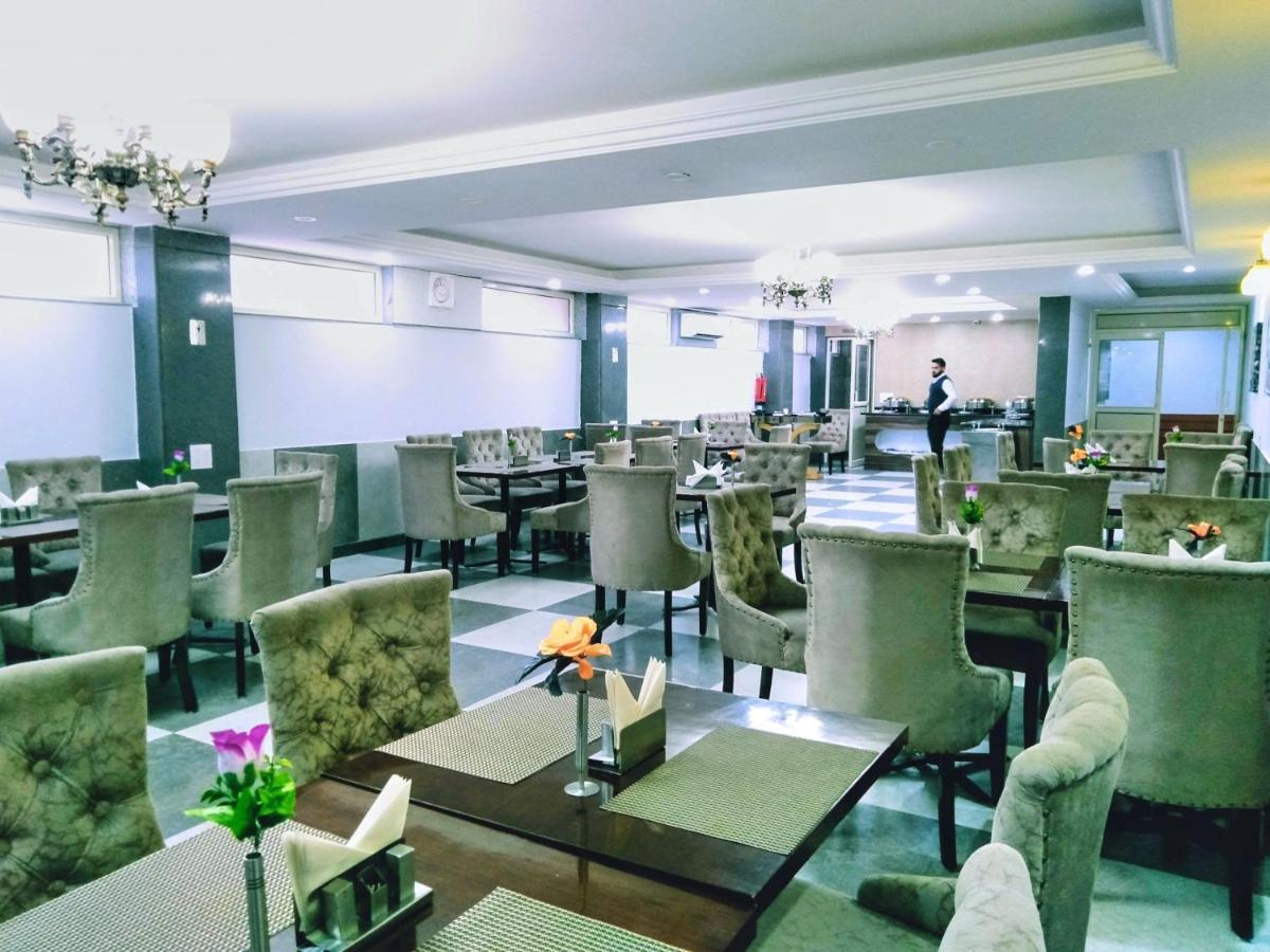 Hotel The Montreal Telbal Ngoại thất bức ảnh